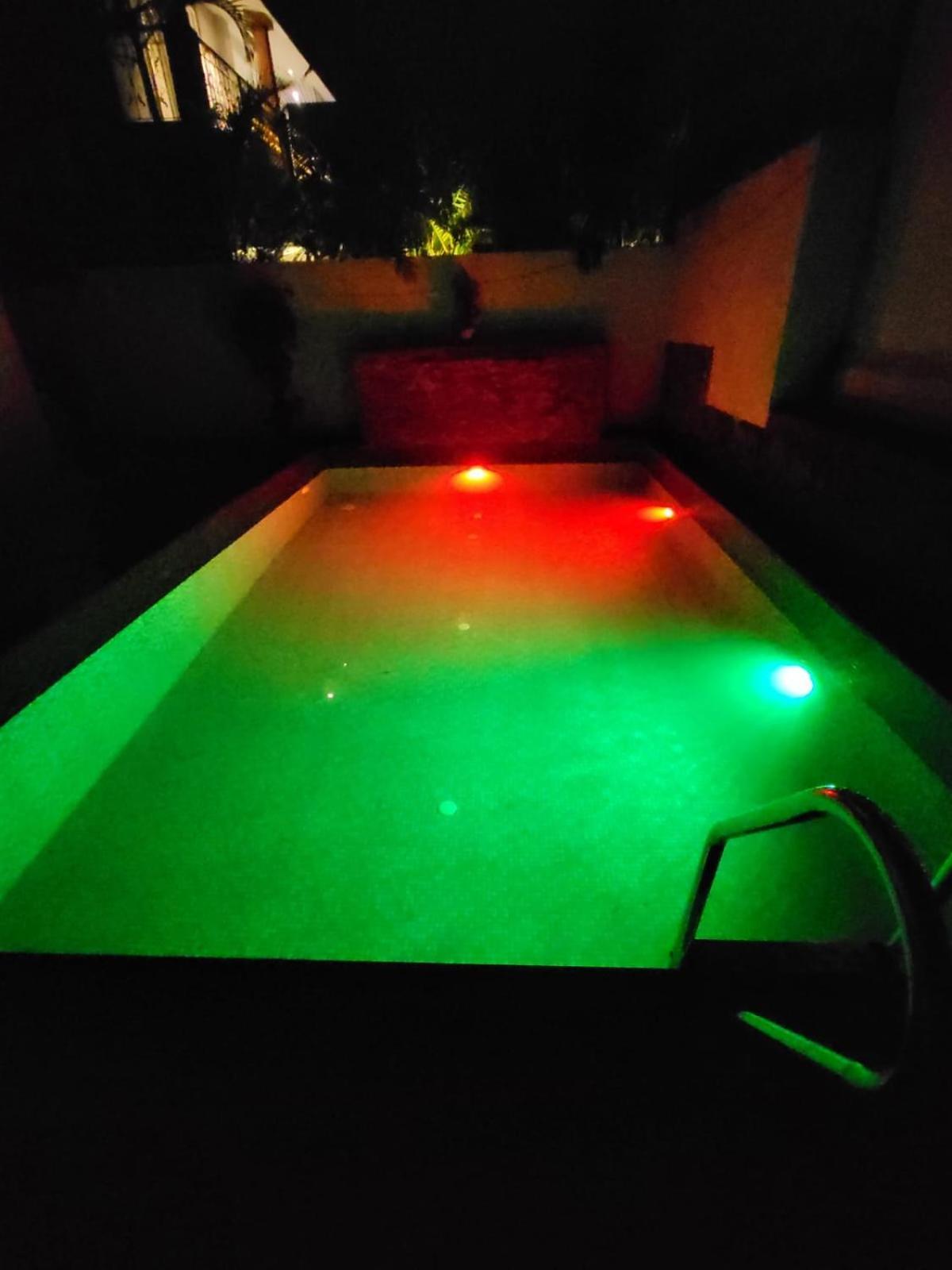 The Perfect Stays Para Disco Big Pool Cricket Turf Villa Lonavala Ngoại thất bức ảnh