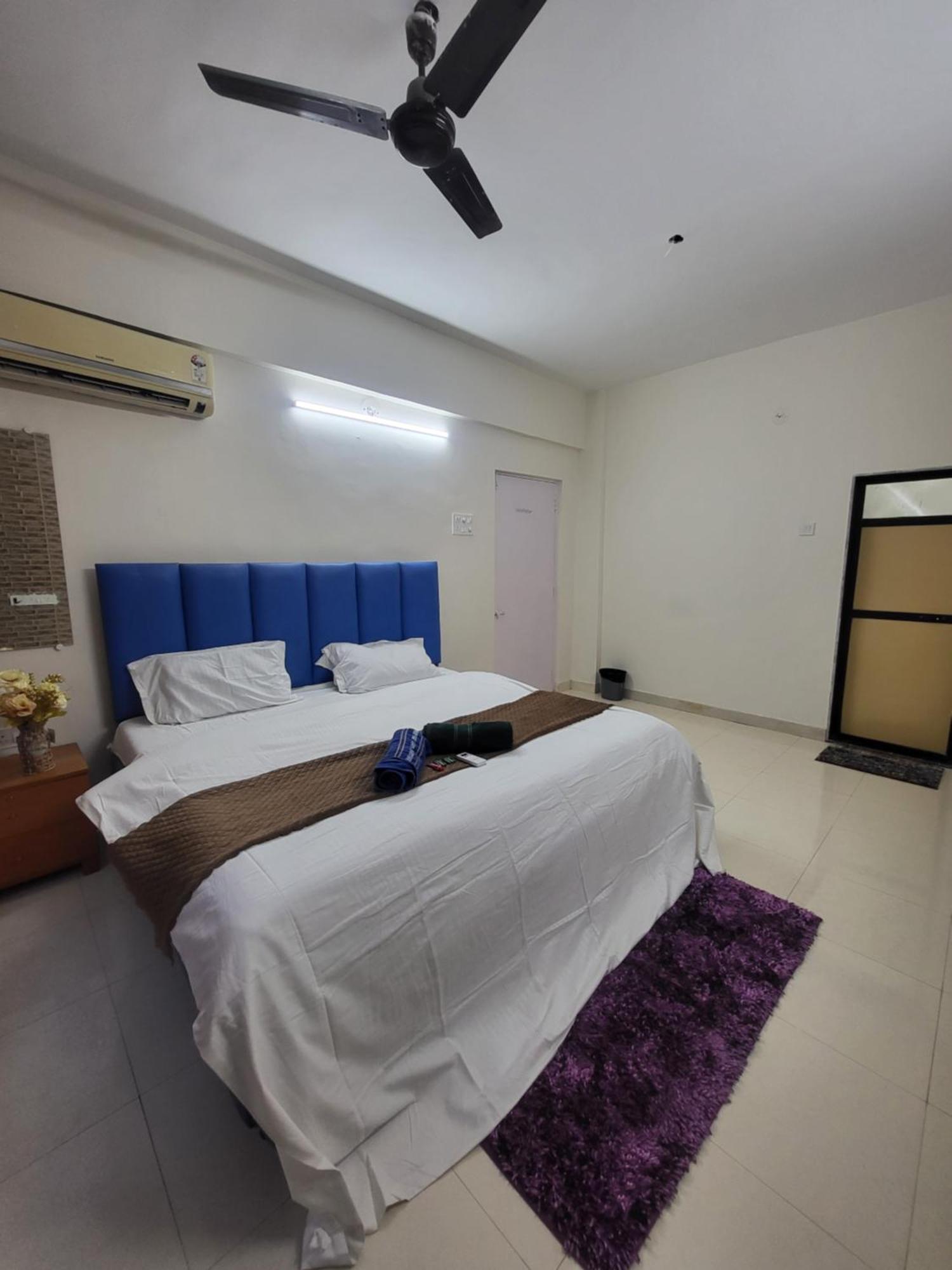 The Perfect Stays Para Disco Big Pool Cricket Turf Villa Lonavala Ngoại thất bức ảnh