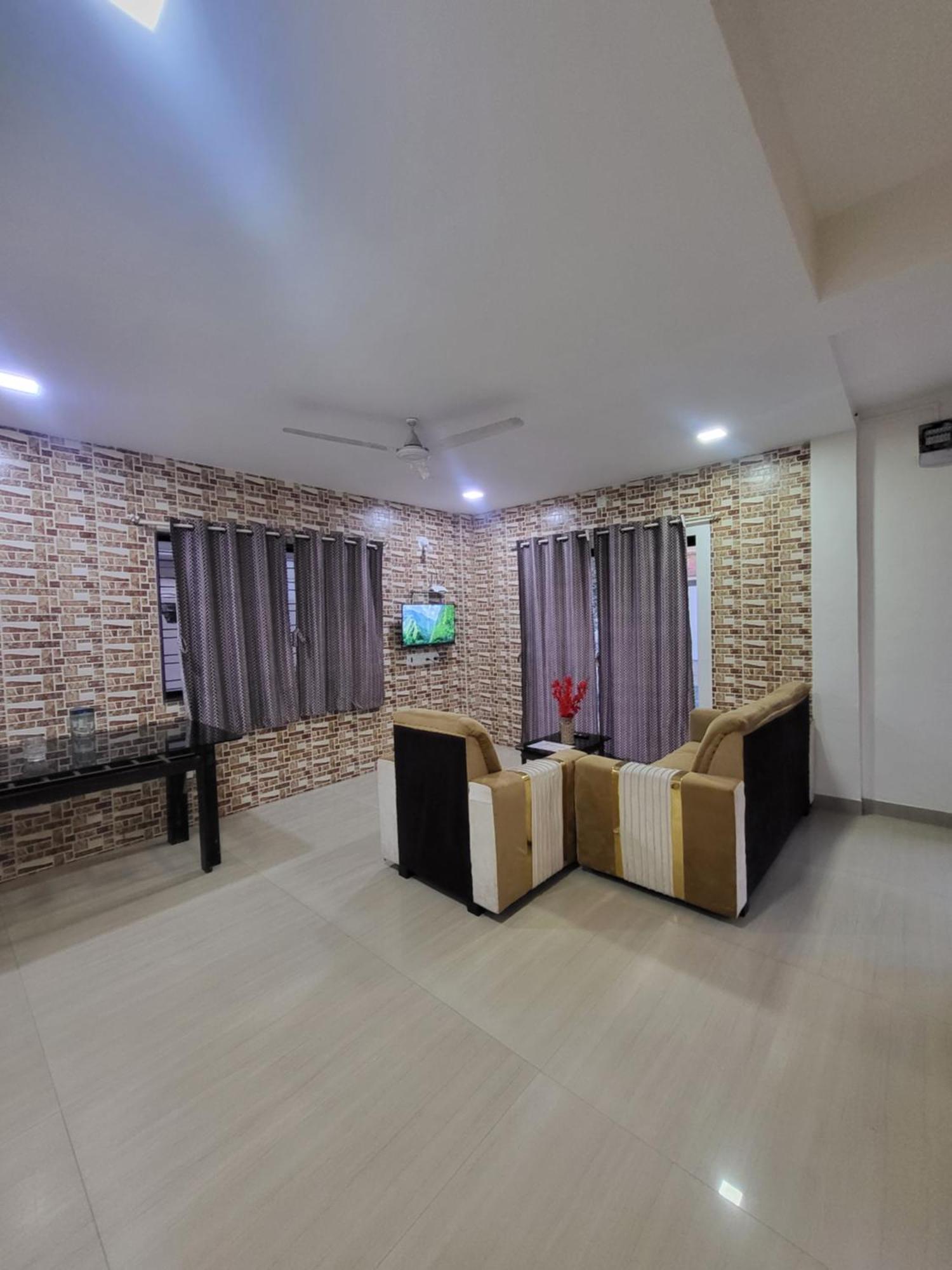 The Perfect Stays Para Disco Big Pool Cricket Turf Villa Lonavala Ngoại thất bức ảnh