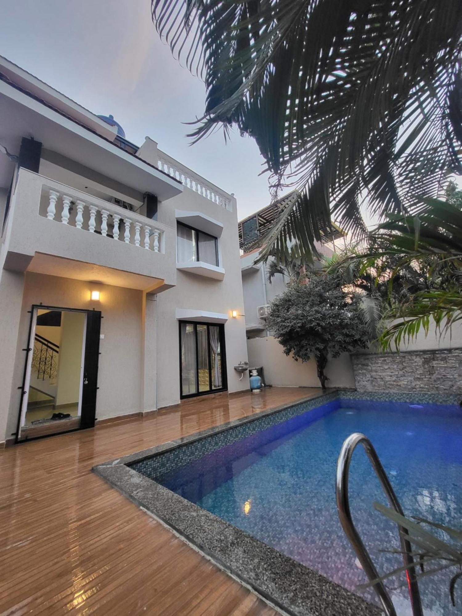 The Perfect Stays Para Disco Big Pool Cricket Turf Villa Lonavala Ngoại thất bức ảnh