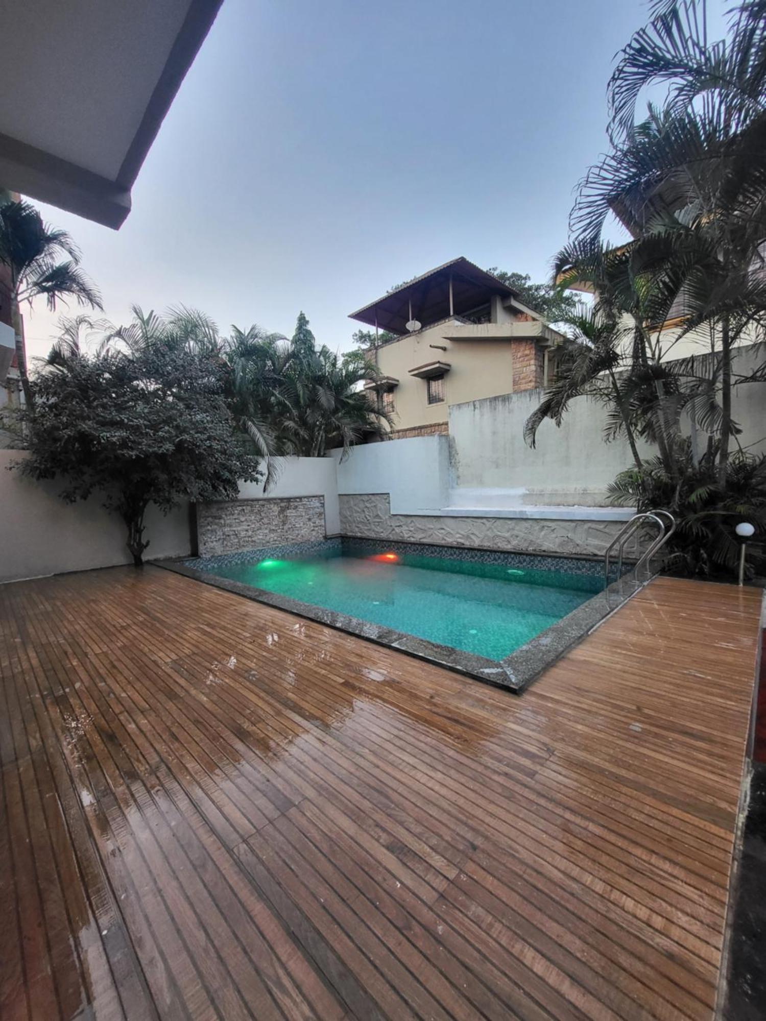 The Perfect Stays Para Disco Big Pool Cricket Turf Villa Lonavala Ngoại thất bức ảnh