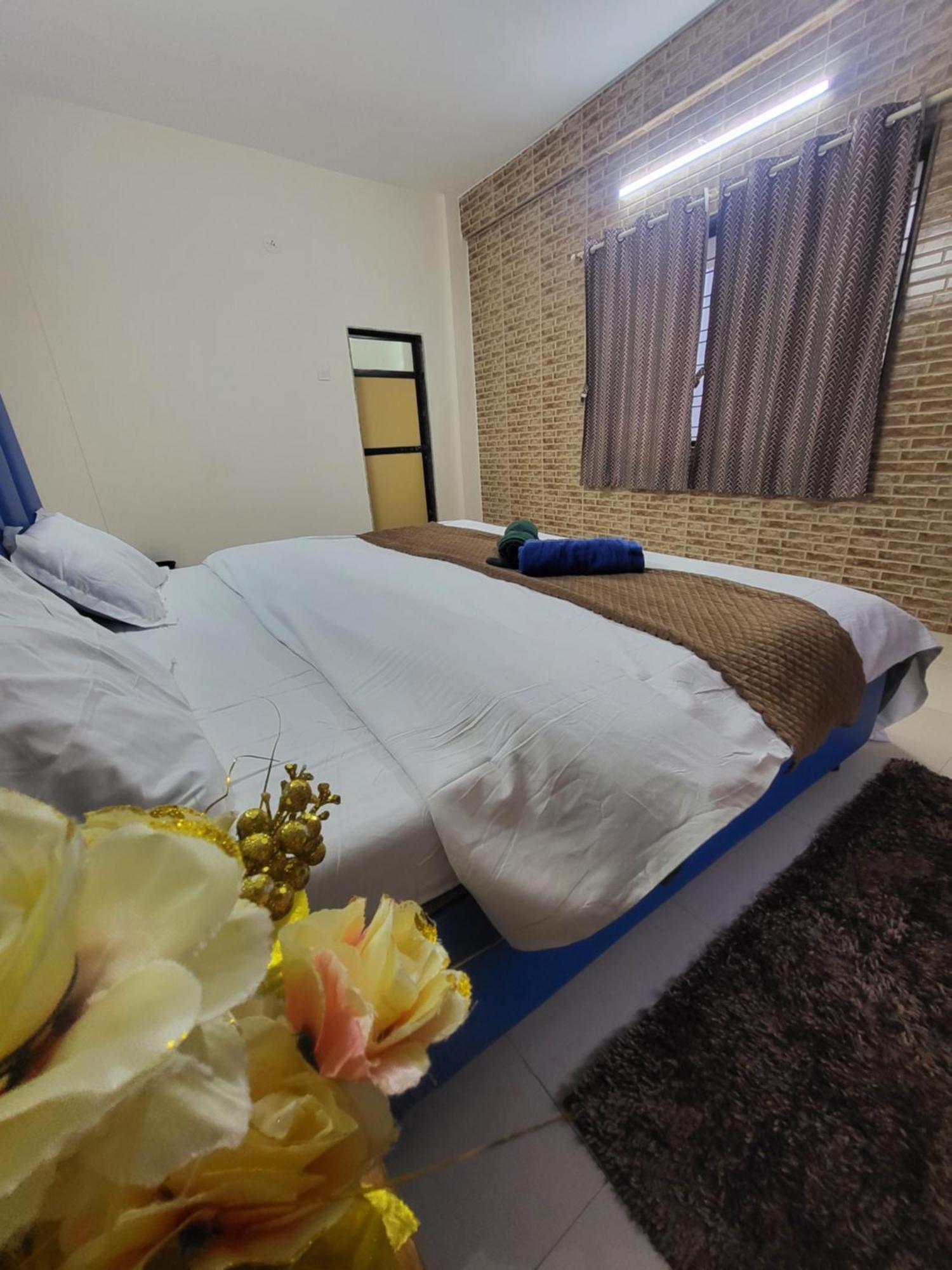 The Perfect Stays Para Disco Big Pool Cricket Turf Villa Lonavala Ngoại thất bức ảnh