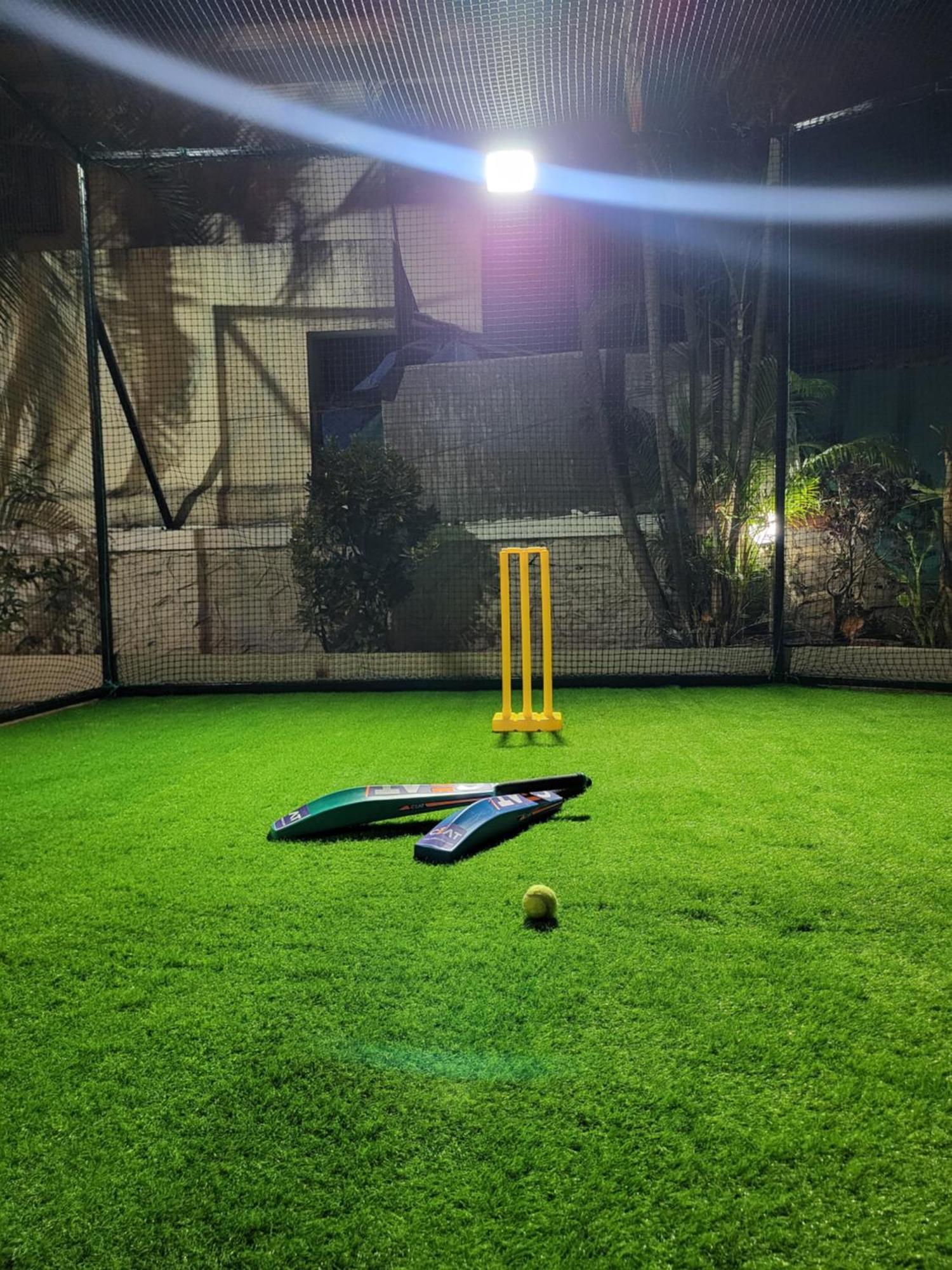 The Perfect Stays Para Disco Big Pool Cricket Turf Villa Lonavala Ngoại thất bức ảnh