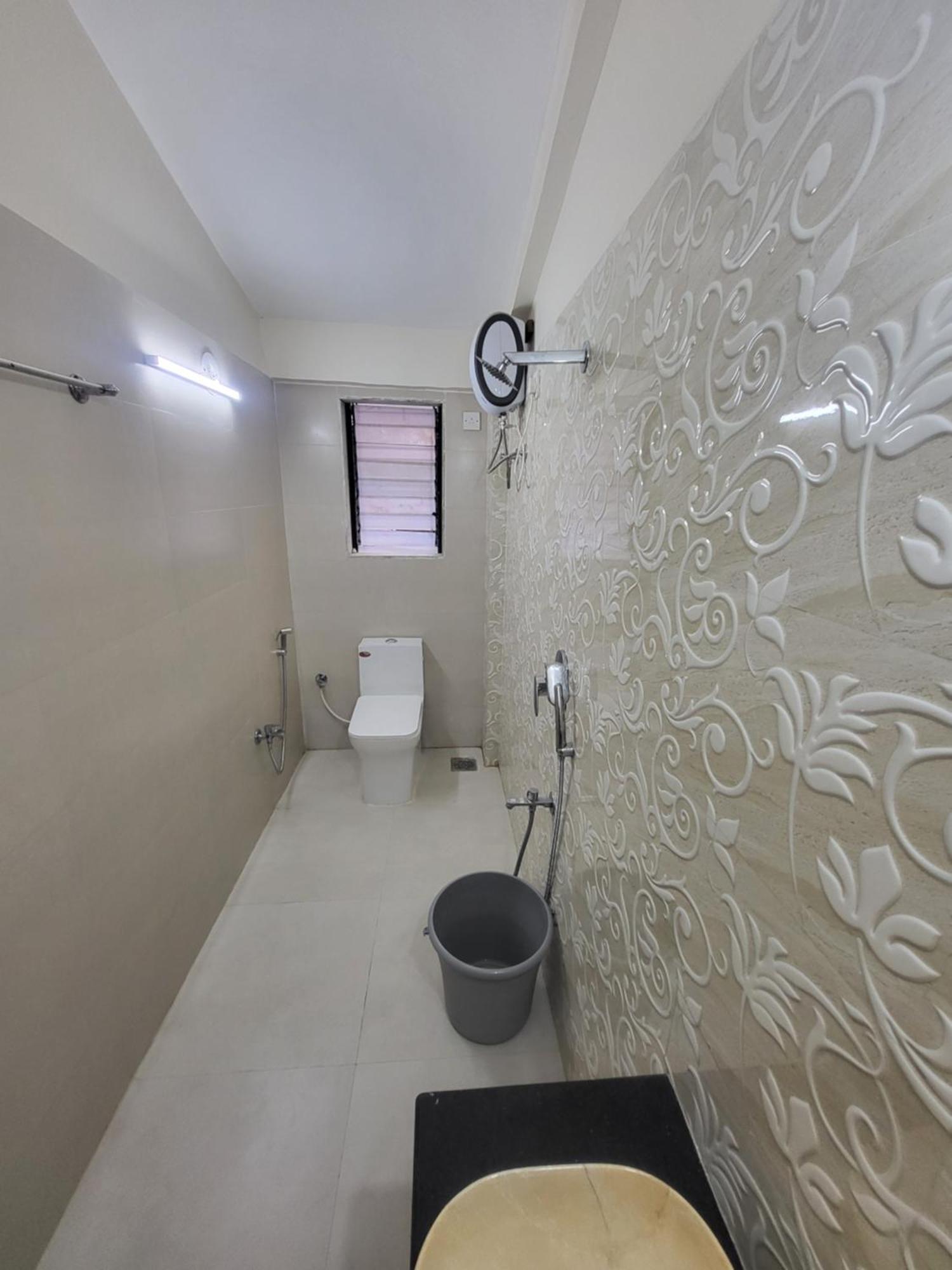 The Perfect Stays Para Disco Big Pool Cricket Turf Villa Lonavala Ngoại thất bức ảnh